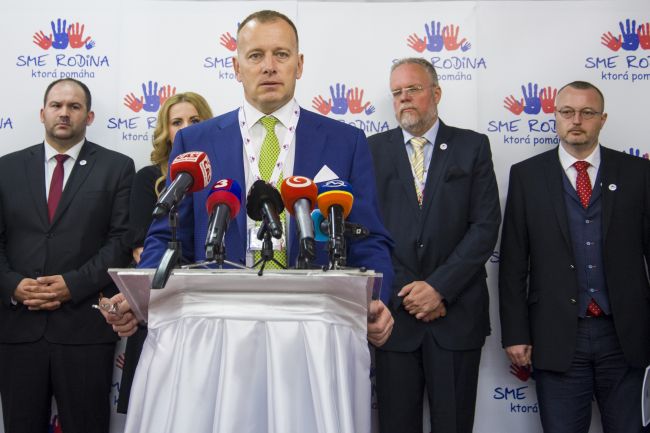 Sme rodina: Daň z pridanej hodnoty pri exekúciách treba zrušiť