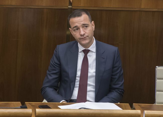 Drucker si sype popol na hlavu, plánuje zmeniť poplatok na urgente pre tehotné ženy
