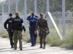 Maďarskí policajti na hraničnom priechode Röszke našli vo švédskom aute zbrane