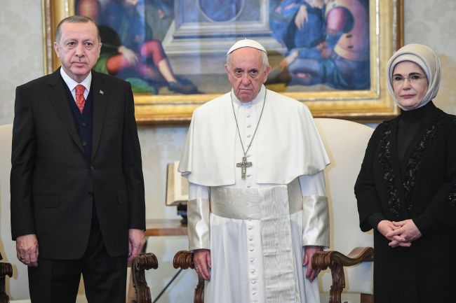 Turecký prezident Erdogan mal audienciu u pápeža Františka vo Vatikáne