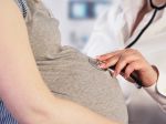Tehotné ženy budú na urgente oslobodené od desaťeurového poplatku
