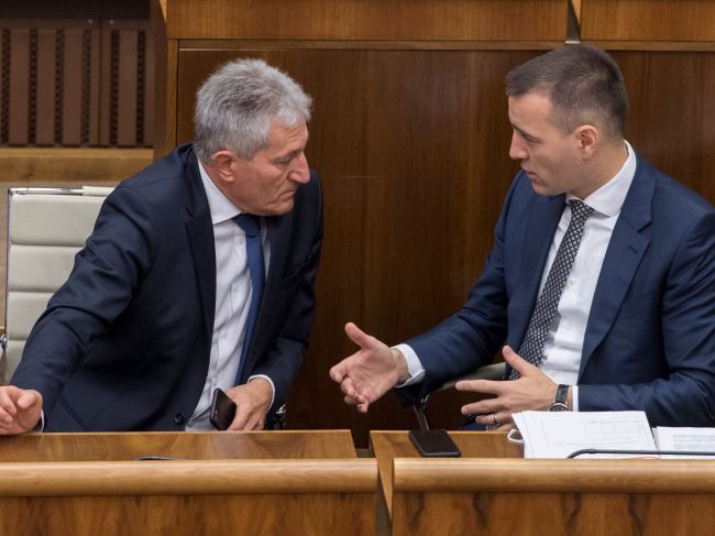 Poslanci debatujú o životnom štýle Slovákov. Navrhujú, ako ho zlepšiť