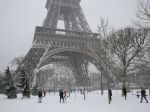 Parížsku Eiffelovu vežu zatvorili 