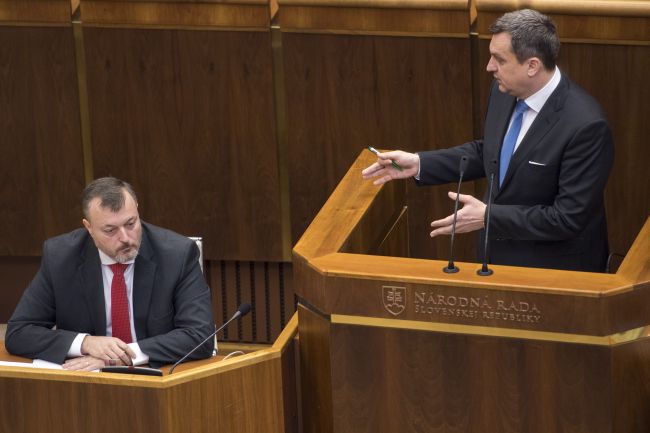 Danko: Opozícia robí 'teátro', na ministerstve obrany je SNS efektívna