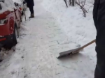 Video: Rusi našli jedinečný spôsob, ako sa efektívne zbaviť snehu