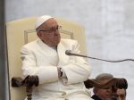 Pápež František ustúpil a súhlasil s rezignáciou nigérijského biskupa