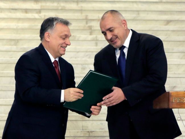 Borisov po schôdzke s Orbánom: Potrebujeme prísnu ochranu vonkajších hraníc EÚ