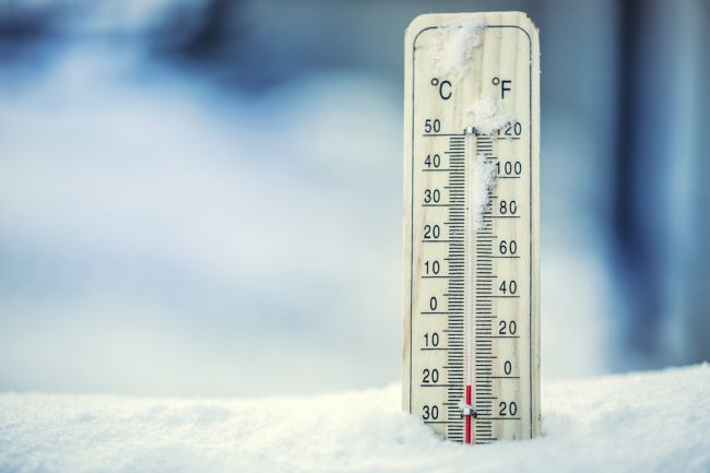 Slovensko čakajú mimoriadne mrazy. SHMÚ vydalo výstrahy pre viaceré okresy