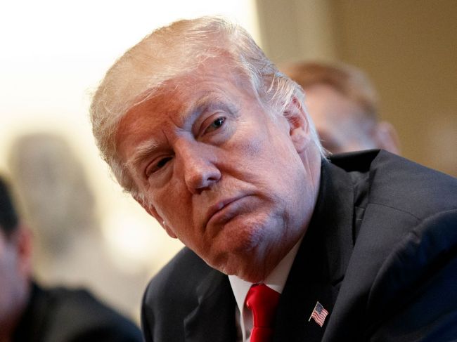 Trump pohrozil Bruselu zavedením dane na autá z EÚ
