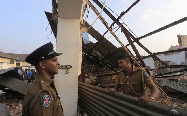 Srí Lanka vyhlásila výnimočný stav s cieľom zabrániť násiliu medzi komunitami