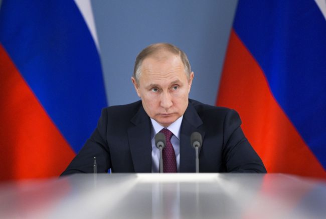 Putin pochválil Trumpa a dodal, že politický systém USA "požiera sám seba"