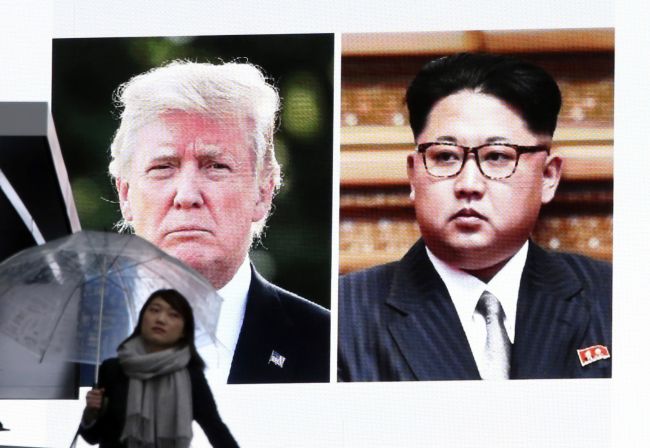 Prezident USA Donald Trump prijal ponuku na summit s lídrom KĽDR Kim Čong-unom