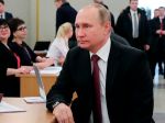 Putin podľa čiastkových výsledkov vo voľbách jednoznačne zvíťazil