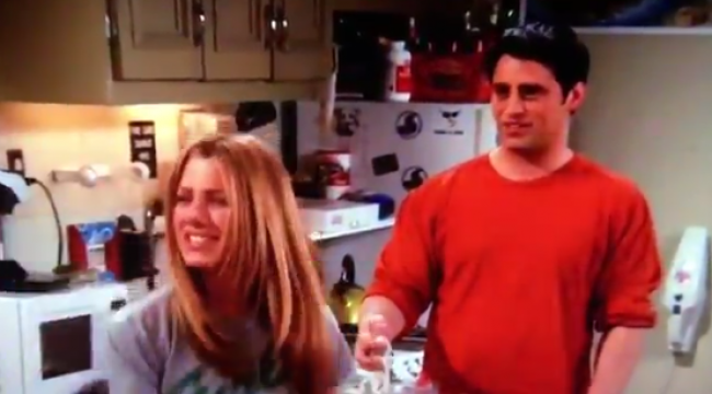 Video: Fanúškovia Priateľov odhalili vtipnú vec, ktorú ste si na Joeym doteraz nevšimli