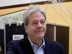 Taliansky premiér Gentiloni po zvolení parlamentných predsedov rezignoval