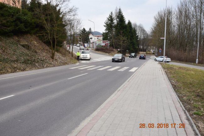 Polícia hľadá svedkov nehody, pri ktorej bol zranený 14-ročný chodec