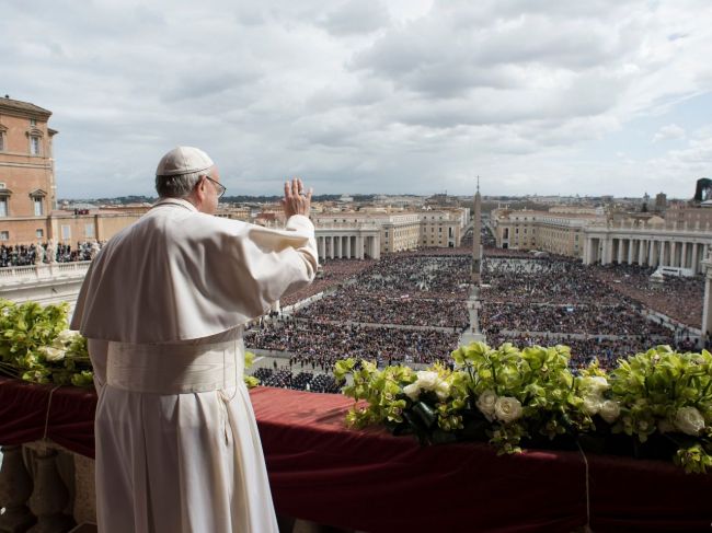 Pápež František celebroval slávnostnú omšu na Veľkonočnú nedeľu