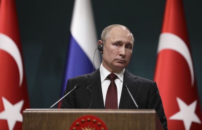 Putin: IS je porazený, ale stále má ničivý potenciál a môže kdekoľvek udrieť