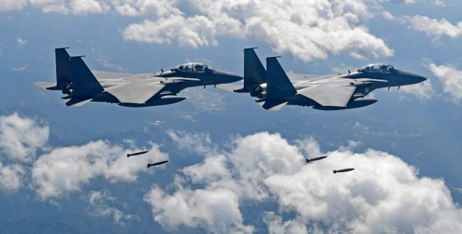 Pri havárii stíhačky typu F-15K zahynul pilot