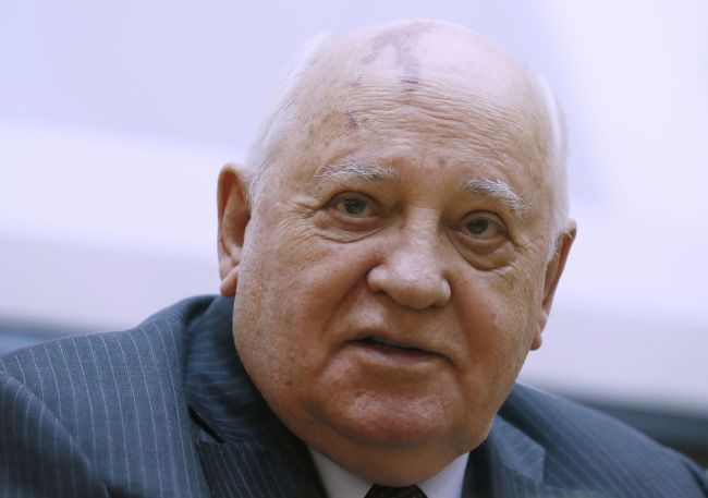 Gorbačov sa obáva konfrontácie Ruska s USA, žiada schôdzku Putina s Trumpom