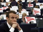 Macron rázne bránil v Európskom parlamente rozhodnutie o útokoch na Sýriu