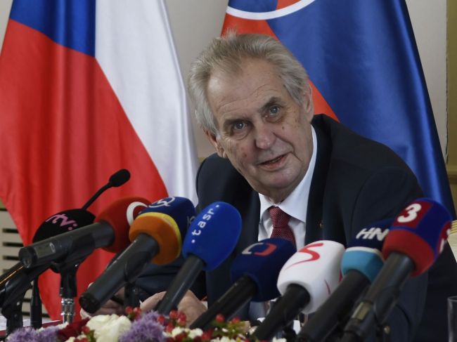 Prezident Zeman naznačil, že by ČR mohla presunúť svoju ambasádu do Jeruzalema