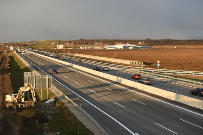 Počas víkendu počítajte s veľkými obmedzeniami na D1