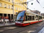 Električka zrazila dvoch chodcov, obaja zomreli