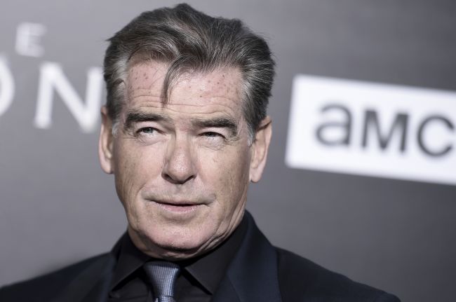 Írsky herec Pierce Brosnan oslavuje narodeniny