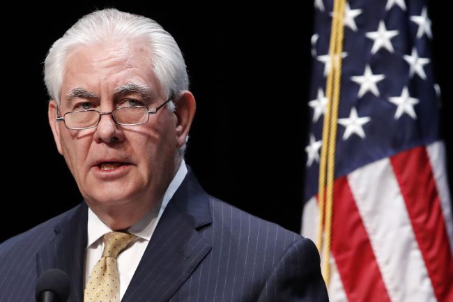 Tillerson: Americkú demokraciu ohrozujú lži