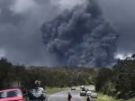Video: Havajská sopka Kilauea vybuchla priamo na vrchole, chrlí stĺp popola