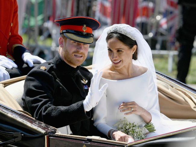 Kráľovská rodina sa po svadbe Harryho a Meghan poďakovala verejnosti