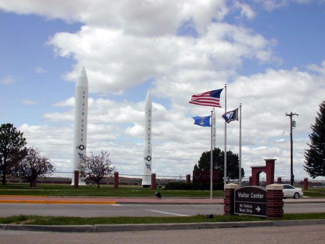 Príslušníci amerického letectva strážiaci jadrové rakety užívali LSD