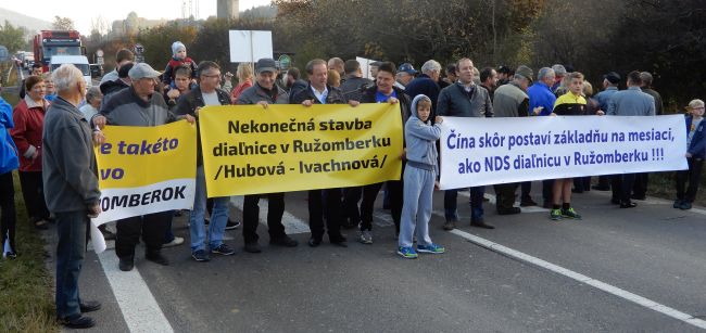 Vláda bude každé tri mesiace kontrolovať výstavbu ciest na Slovensku