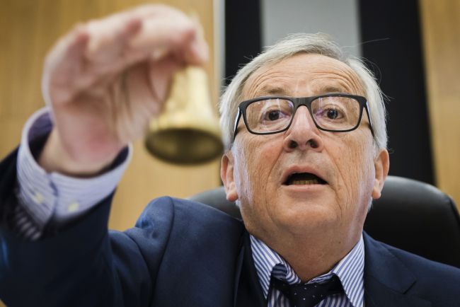 Juncker: EÚ prijme pre clá odvetné opatrenia proti USA