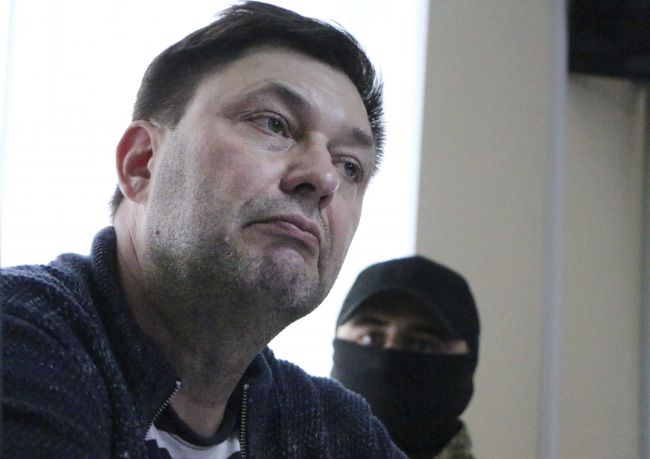 Neznámi páchatelia sa v Kyjeve vlámali do bytu zadržaného novinára RIA Novosti