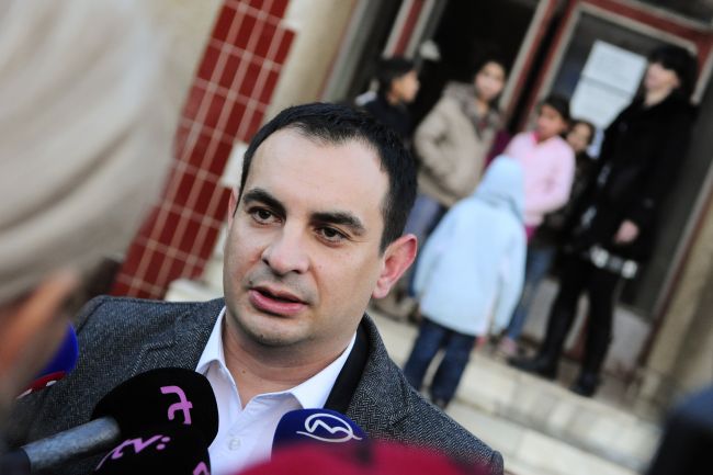 Poslanecký prieskum zistil vo FPKNM vážne pochybenia, OĽaNO viní Most-Híd