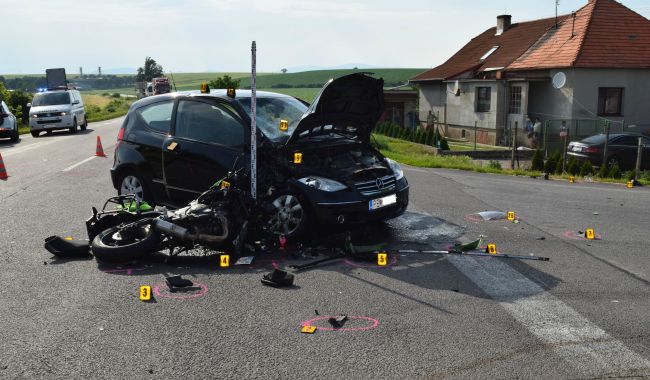 Nehoda pri Nadliciach si vyžiadala život 51-ročnej vodičky motocykla