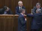 Slovenskí poslanci si mohli vyskúšať, aký je život so sklerózou multiplex