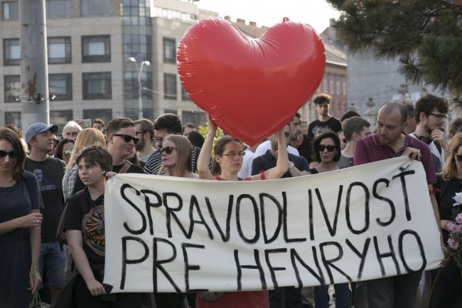Obyvatelia Obchodnej ulice v Bratislave žiadajú zabezpečenie verejného poriadku