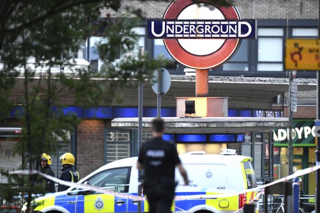 Na stanici metra v Londýne došlo k explózii