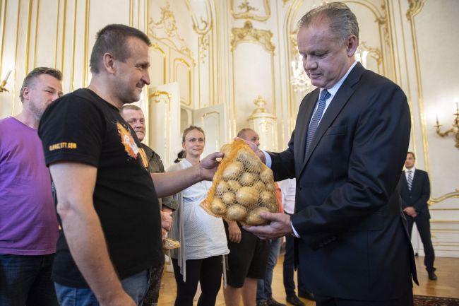 Je načase, aby vláda riešila požiadavky farmárov, odkázal Kiska