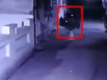 Video: Kamera zachytila dievčatko predtým, ako ho zavraždili