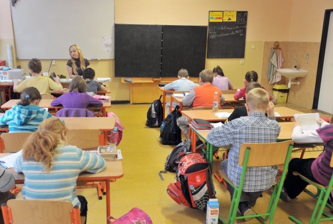 Prieskum: Slováci si učiteľov vážia, ale plat by im nezvýšili