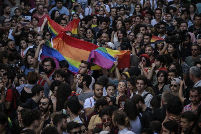 Turecká polícia rozohnala Gay Pride v Istanbule