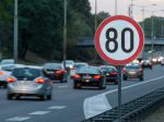 Francúzsko znížilo maximálnu rýchlosť na cestách mimo obce na 80 km/h