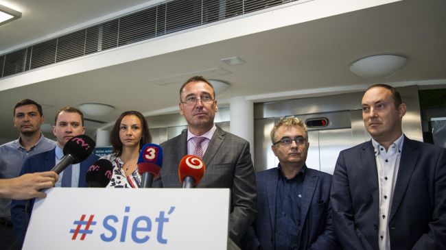 Strana #Sieť zmenila svoj názov na Slovenskú konzervatívnu stranu