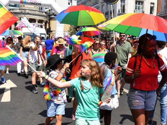 Pochod Pride in London má tento rok až 30.000 účastníkov