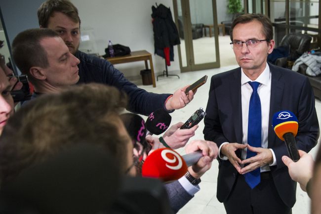 SaS: Proces obstarávania stíhačiek pre armádu je megaškandál