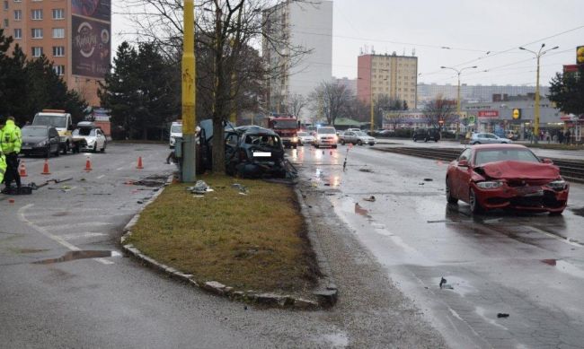 Z usmrtenia polícia obvinila 18-ročného vodiča